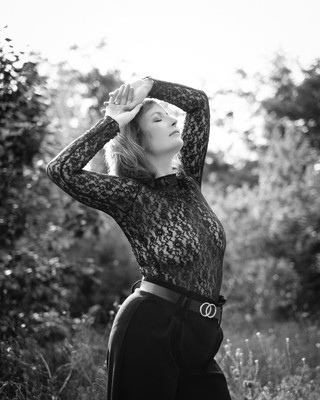 » #3/6 « / Sabrina Puristisch Outdoor / Blog post by <a href="https://strkng.com/en/photographer/mario+baumann/">Photographer Mario Baumann</a> / 2024-08-15 01:54