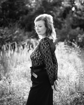 » #4/6 « / Sabrina Puristisch Outdoor / Blog post by <a href="https://strkng.com/en/photographer/mario+baumann/">Photographer Mario Baumann</a> / 2024-08-15 01:54