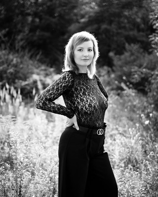 » #5/6 « / Sabrina Puristisch Outdoor / Blog-Beitrag von <a href="https://strkng.com/de/fotograf/mario+baumann/">Fotograf Mario Baumann</a> / 15.08.2024 01:54