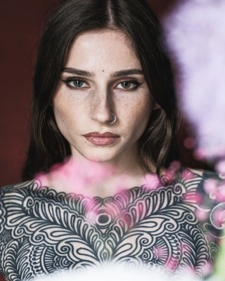 » #7/9 « / Bodyart / Blog post by <a href="https://strkng.com/en/photographer/uwe+trenkner/">Photographer Uwe Trenkner</a> / 2024-08-03 10:43 / Portrait