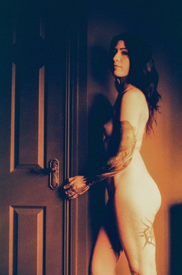 2 / Nude