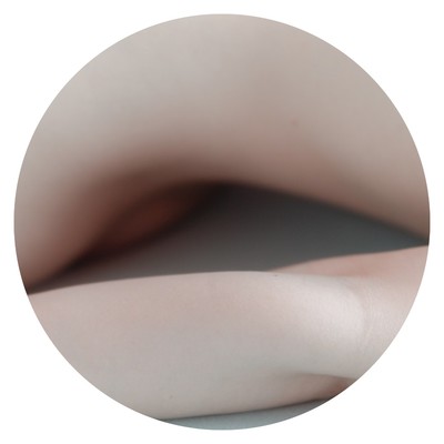 Arch / Fine Art / bodyparts,body,bodies,body-parts,closeup,close-up,pastel,skin,tender