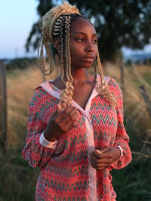 Dress  / Mode / Beauty / Dreads,Afrika,Felder,Sommer,Wiesen