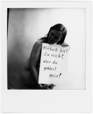 » #3/7 « / Starke Frauen - Polaroid Projekt / Feedback-Beitrag von <a href="https://mp-kunst.strkng.com/de/">Fotograf Matthias Petz (mp_kunst)</a> / 03.08.2023 14:10 / Menschen