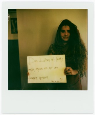 » #6/7 « / Starke Frauen - Polaroid Projekt / Feedback post by <a href="https://strkng.com/en/photographer/matthias+petz+-mp-kunst-/">Photographer Matthias Petz (mp_kunst)</a> / 2023-08-03 14:10 / Menschen