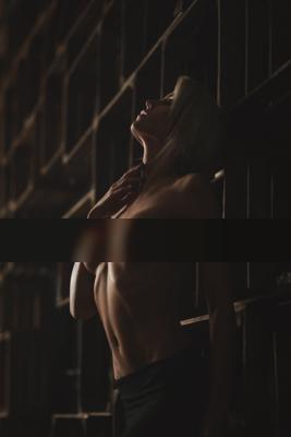 wooden wall / Nude  photography by Photographer Malandro Photodesign ★4 | STRKNG