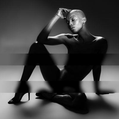 Triangles / Nude  Fotografie von Fotograf Konstantin Weiss ★5 | STRKNG