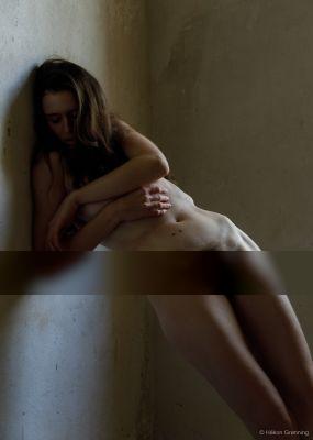 Dark / Nude  Fotografie von Model kupferhaut ★29 | STRKNG