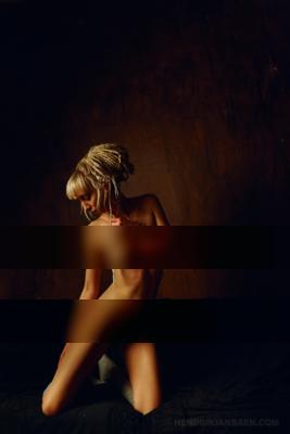 Time flies, but not memories / Nude  photography by Model Somallie ★20 | STRKNG