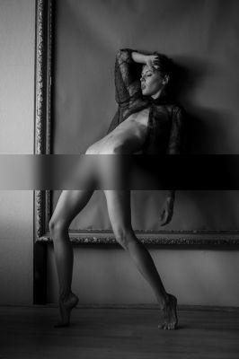 Taken aback / Nude  photography by Model Irina ludosanu ★19 | STRKNG