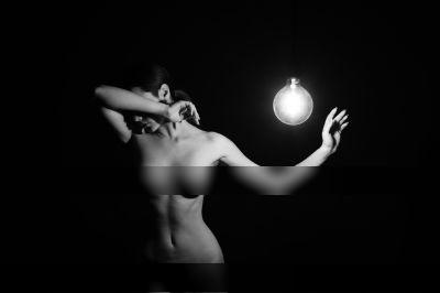 The light / Konzeptionell  Fotografie von Fotograf Renato Buontempo ★3 | STRKNG