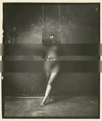 peeping / Nude  Fotografie von Fotograf Pavel ★6 | STRKNG