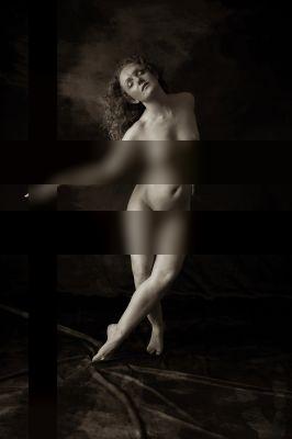 SANS TITRE (Ivoryflame Model à Ateliers Phylactère) / Nude  Fotografie von Fotograf Pierre Arnoldi ★1 | STRKNG