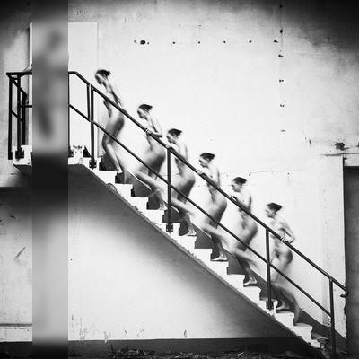 upstairs / Nude  Fotografie von Fotograf DirkBee ★30 | STRKNG