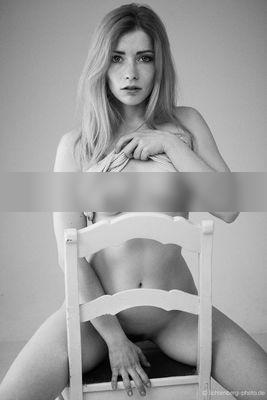 Stuhl / Nude  photography by Photographer Lichtenberg | STRKNG