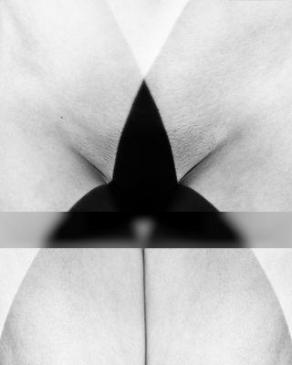 Sacred Geometry / Nude  Fotografie von Fotograf Nicholas Freeman ★13 | STRKNG