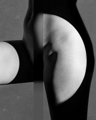 Split Spread Circle / Nude  Fotografie von Fotograf Nicholas Freeman ★13 | STRKNG