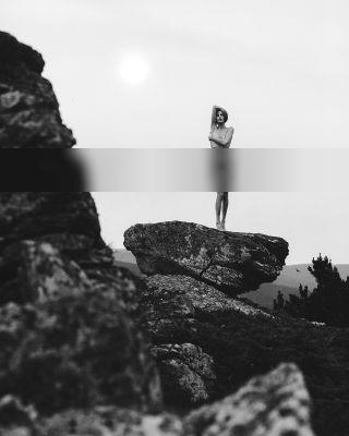 the Sensibility of Stones II / Nude  Fotografie von Fotograf Moga Alexandru ★10 | STRKNG