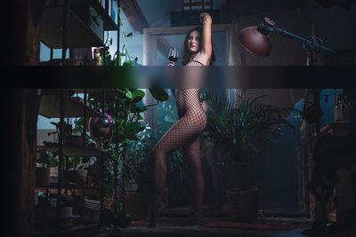 Nude  Fotografie von Model Serenade of Light - Ornella ★2 | STRKNG