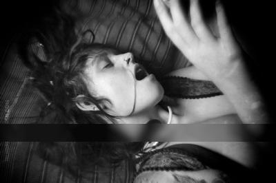 Knochenkette / Nude  photography by Model Peacocks feather ★41 | STRKNG