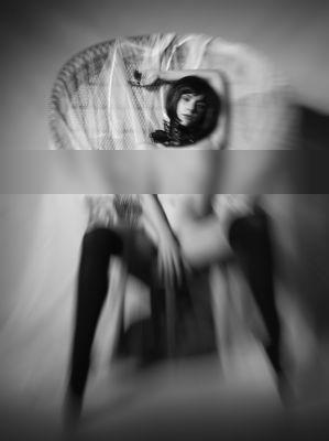 La poltrona di midollino / Nude  photography by Photographer 6zeio6 ★42 | STRKNG