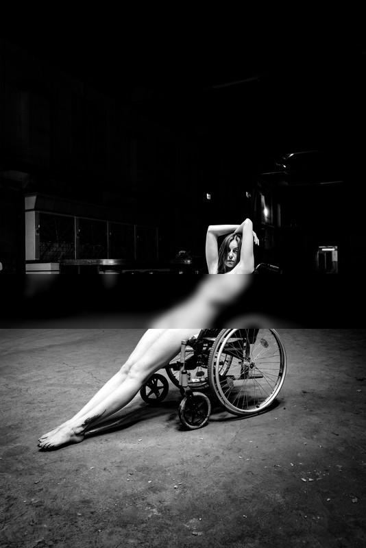 Through the Naked Glass Through the Naked Glass / Nude photography by Photographer Thomas Gerwers ★20 | STRKNG