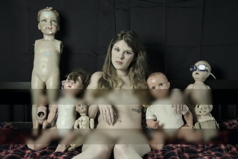 doll &amp; dolls / Nude  Fotografie von Fotograf Keith Brighouse ★2 | STRKNG