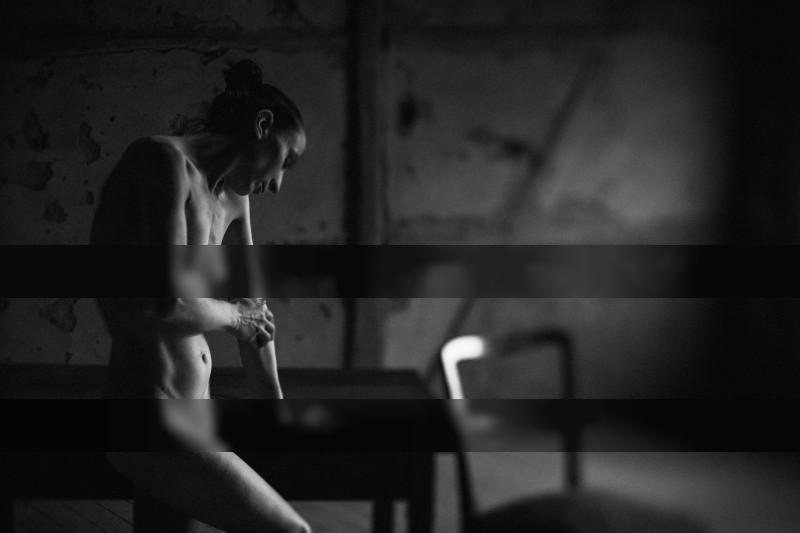 empty table / Nude  Fotografie von Fotograf DirkBee ★25 | STRKNG