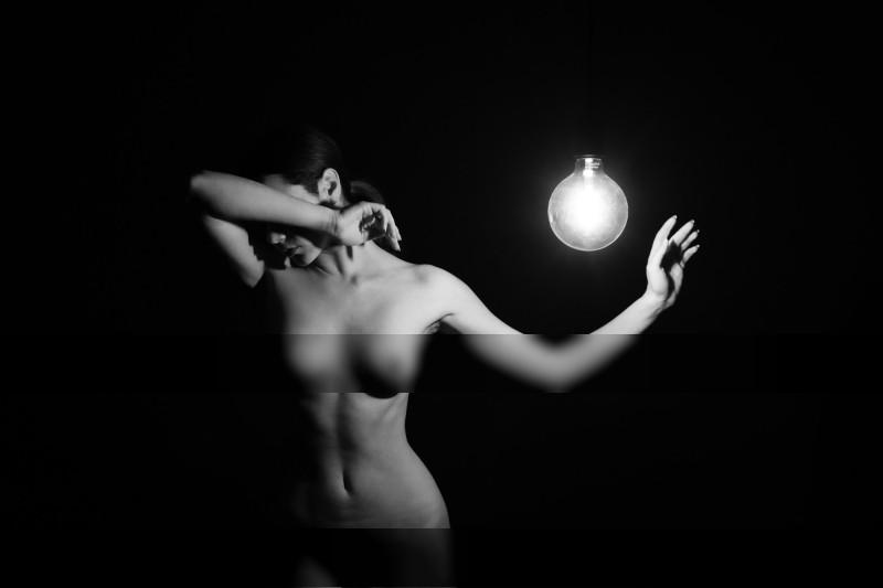 The light / Konzeptionell  Fotografie von Fotograf Renato Buontempo ★3 | STRKNG