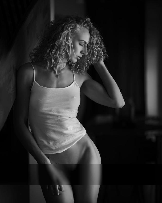 Stela / Nude  Fotografie von Fotograf Schattenkünstler ★8 | STRKNG