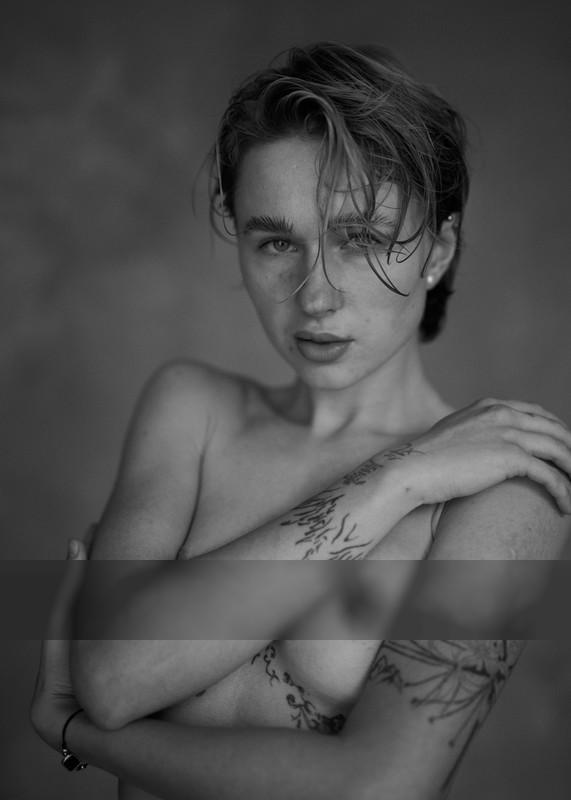 Sasha / Nude  Fotografie von Fotograf Christian Drost ★9 | STRKNG