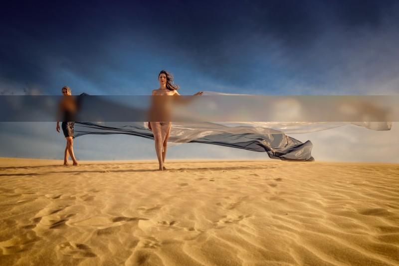 flying in the dunes / Nude  Fotografie von Fotograf Nick ★3 | STRKNG