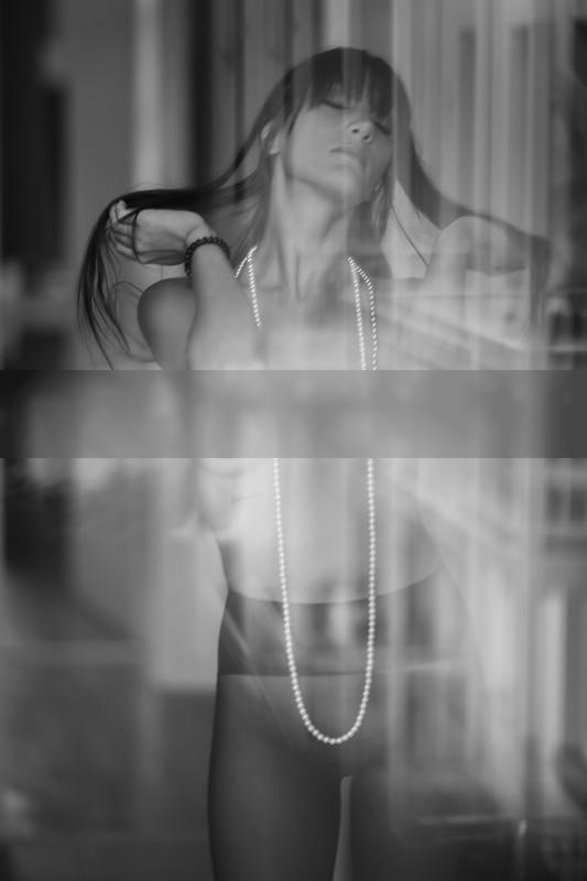 The glass / Nude  photography by Model Aurora ★7 | STRKNG