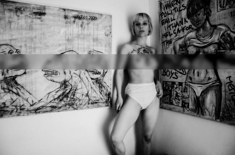 Laura Bauhaus came to my house / 2021-04-16 Laura Bauhaus came to my house / Nude photography by Photographer Keith Brighouse ★14 | STRKNG