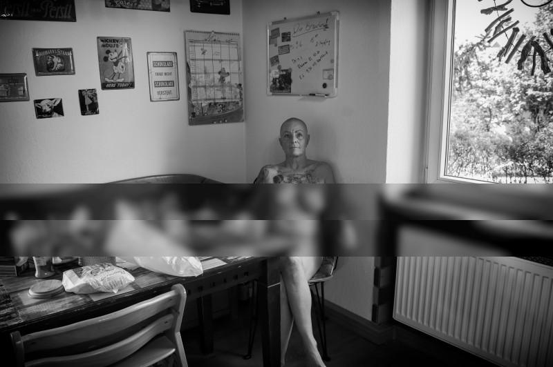 kitchen storie / Nude  photography by Photographer Sabine Kristmann-Gros ★3 | STRKNG