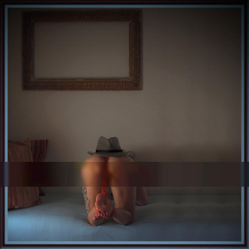 Nezek wearing my hat / Nude  photography by Photographer Bent | STRKNG