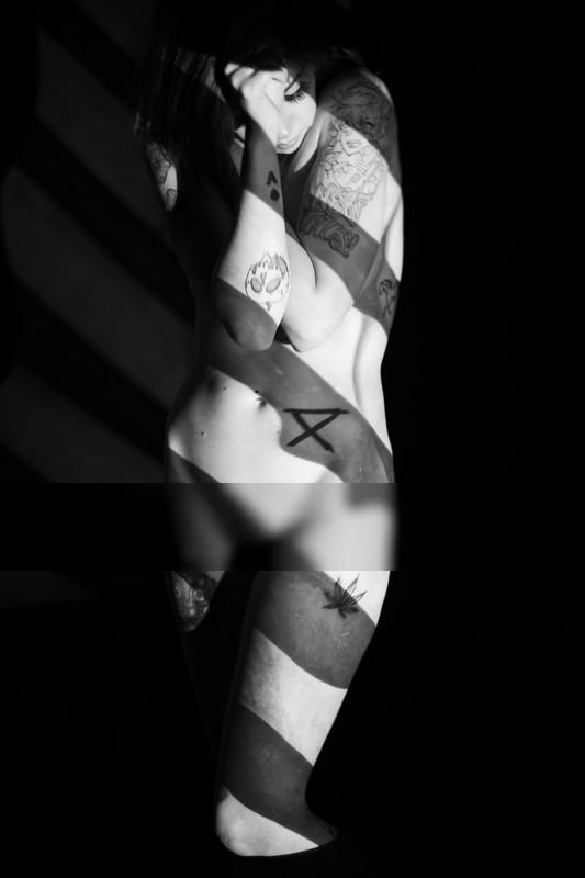 Portrait  photography by Photographer Dave Mack ★1 | STRKNG