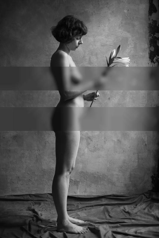 Zärtlich versunken / Conceptual  photography by Model Misses Julie ★6 | STRKNG