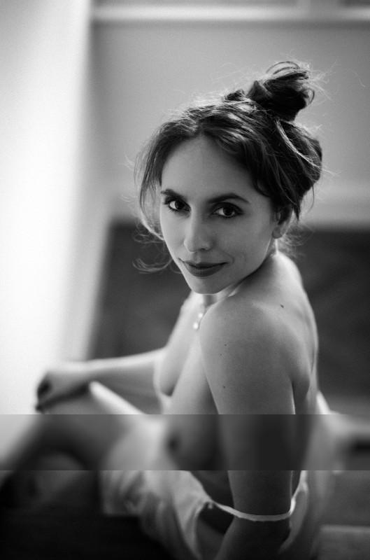 Chantal 2022 / Nude  Fotografie von Fotograf Markus Grimm ★5 | STRKNG