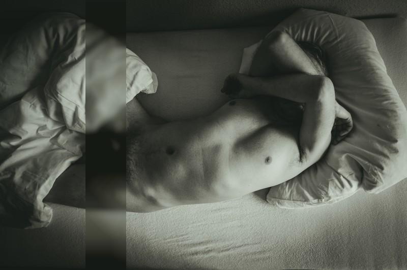 Bett / Nude  Fotografie von Fotograf Reik Schubert ★2 | STRKNG