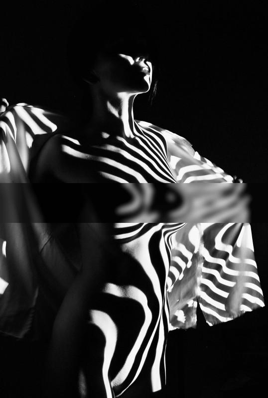 Projector / 2019-11-19 Projector / Schwarz-weiss Fotografie von Fotograf Петр Максимов ★2 | STRKNG