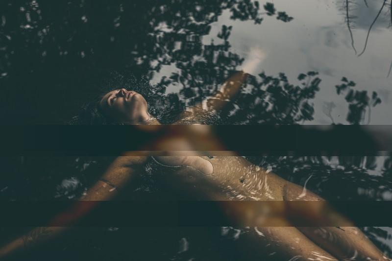 Ophelia is bleeding / 2020-06-12 Ophelia is bleeding / Nude photography by Photographer dunkeltraum ★28 | STRKNG