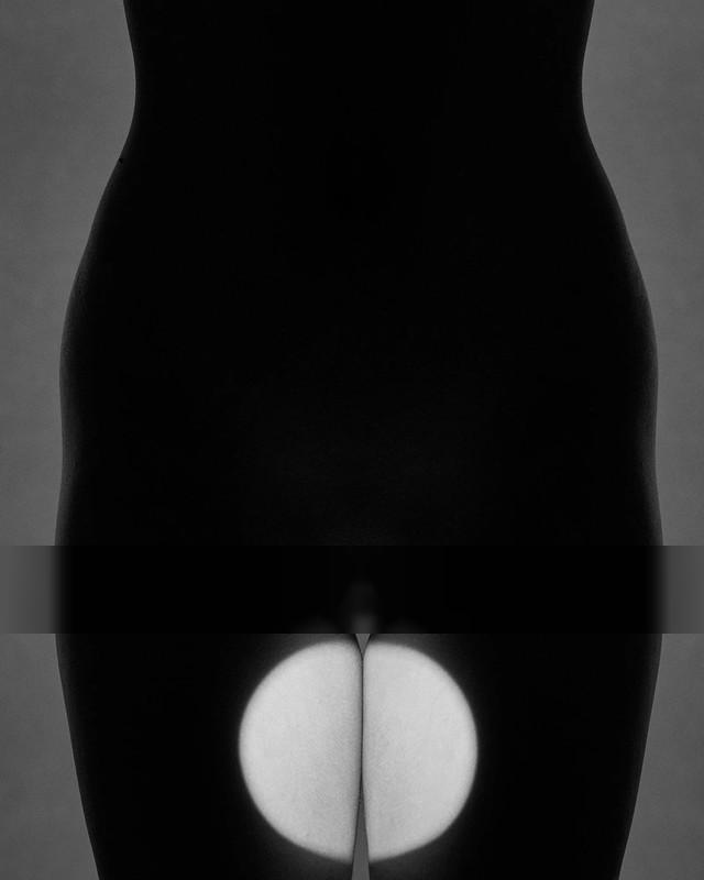 Circle #01 / Nude  photography by Photographer Nicholas Freeman ★13 | STRKNG
