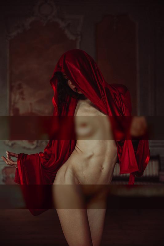Red Coat / Fine Art  Fotografie von Fotograf sk.photo ★2 | STRKNG