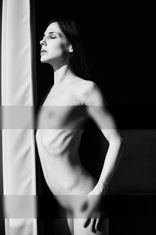 shine a light / Nude  Fotografie von Fotograf Dennis Süßmuth ★3 | STRKNG