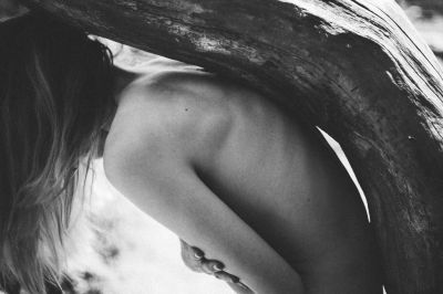 The Weight Of The World / Nude  Fotografie von Model Miss Souls ★77 | STRKNG