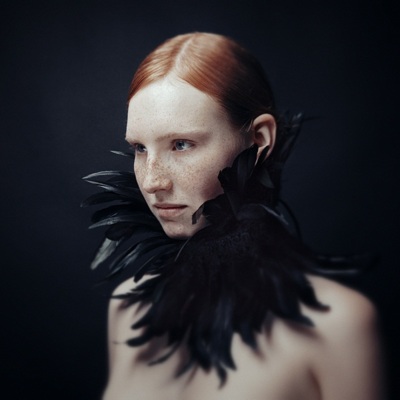Black Swan / Portrait  photography by Model Marie ★80 | STRKNG