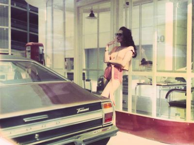 Gas Station / Nude  Fotografie von Fotograf Herr Merzi ★37 | STRKNG