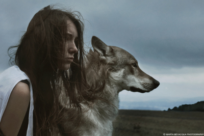 The wolf girl / Fine Art  Fotografie von Fotografin MOTH ART ★115 | STRKNG