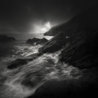 ©Yucel Basoglu / Schwarz-weiss  Fotografie von Fotograf Yucel Basoglu ★11 | STRKNG